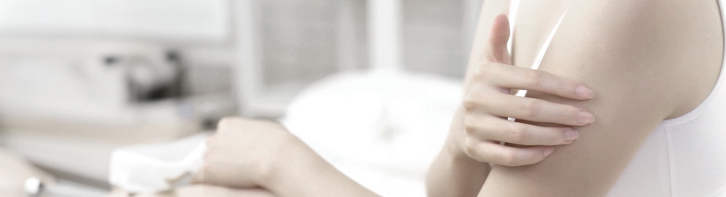 Piel del hombro de una mujer